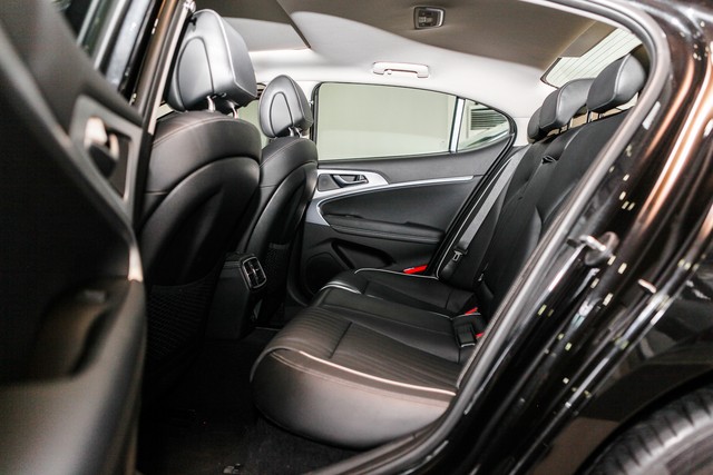 Genesis G70 giá 1,7 tỷ đồng - xe sang Hàn Quốc thách thức Mercedes C-Class ảnh 4