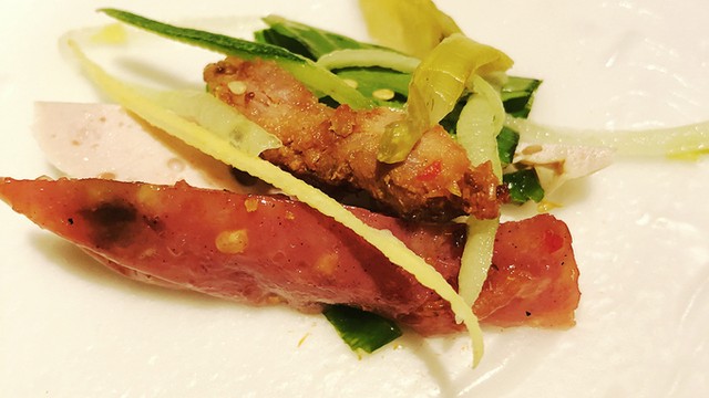 Bánh ướt thịt nướng ở Sài Gòn: muốn ăn ngon phải biết cuốn ảnh 7