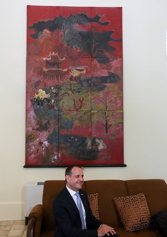 Những món đồ quý trong tòa nhà gần 150 năm tuổi ở Sài Gòn ảnh 6