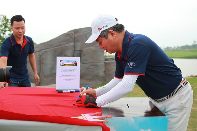 Những khoảnh khắc ấn tượng tại giải Golf Swing for the Kids 2018 ảnh 55