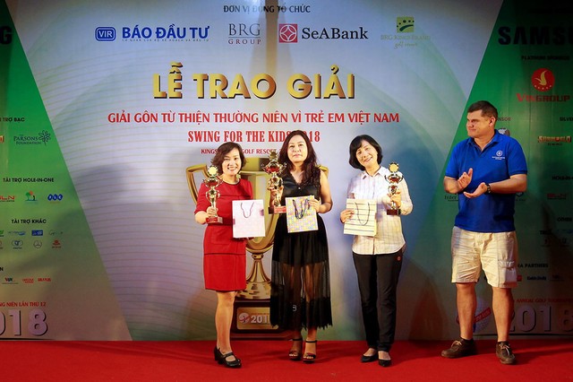 Những khoảnh khắc ấn tượng tại giải Golf Swing for the Kids 2018 ảnh 70