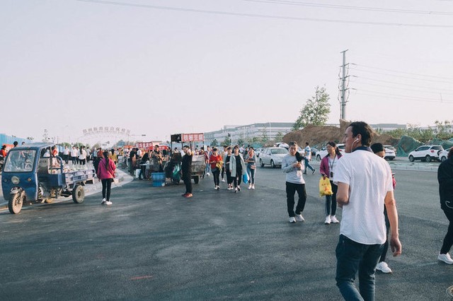 Bên trong 'thành phố iPhone' ở Trung Quốc ảnh 11