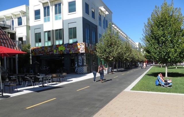 Mark Zuckerberg đã giúp Facebook thống trị thế giới thế nào ảnh 9