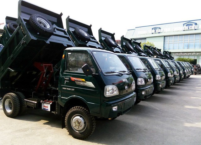 Ế nặng hàng vạn chiếc: Bán giá chát, buôn ô tô nguy cơ phá sản ảnh 1