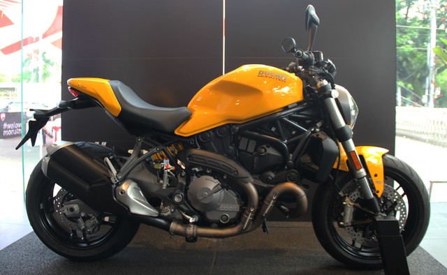 Ducati Monster 821 bản 2018 về Việt Nam, giá 400 triệu ảnh 1