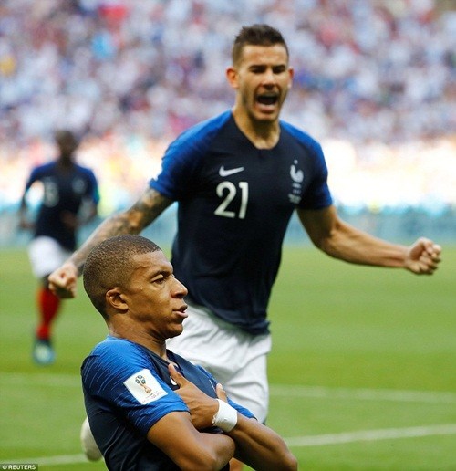 Pháp 4-3 Argentina: Một Mbappe siêu hạng ra đời, Messi và đồng đội bị loại xứng đáng ảnh 1