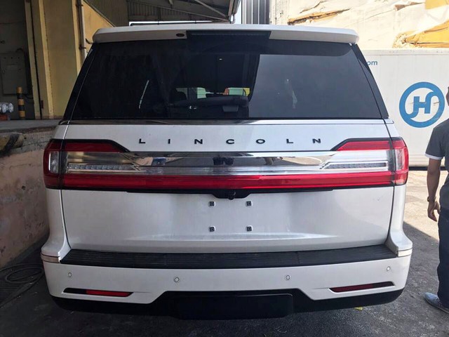 Lincoln Navigator - xế 'khủng' Mỹ giá hơn 9 tỷ đầu tiên về Việt Nam ảnh 2