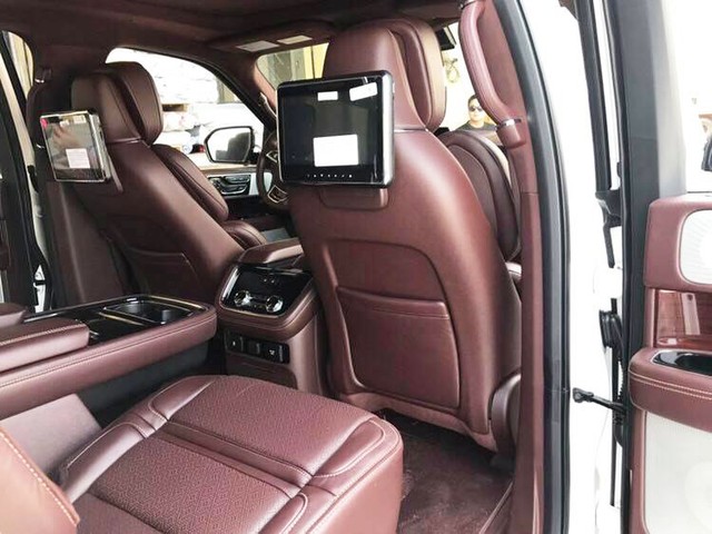 Lincoln Navigator - xế 'khủng' Mỹ giá hơn 9 tỷ đầu tiên về Việt Nam ảnh 4