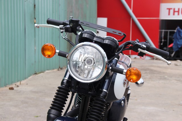 Kawasaki W250 2018 - môtô hoài cổ giá 150 triệu tại Việt Nam ảnh 1