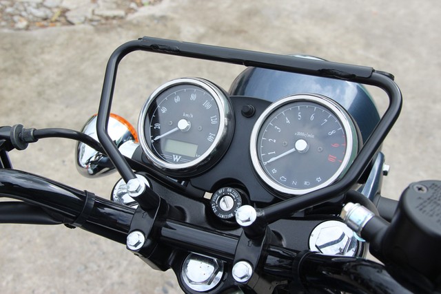 Kawasaki W250 2018 - môtô hoài cổ giá 150 triệu tại Việt Nam ảnh 2