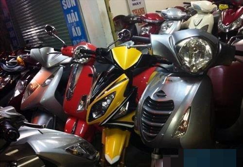 Tay chơi hai lúa sắm xe máy tay ga 400 triệu đồng: Đại gia Nhật ngả mũ ảnh 1