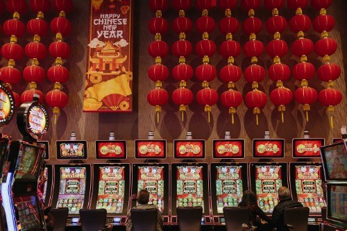 Thành phố khốn khổ vì quá nhiều tiền Trung Quốc ảnh 2