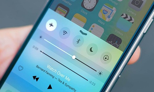6 mẹo tăng thời gian dùng pin cho smartphone khi du xuân ảnh 1