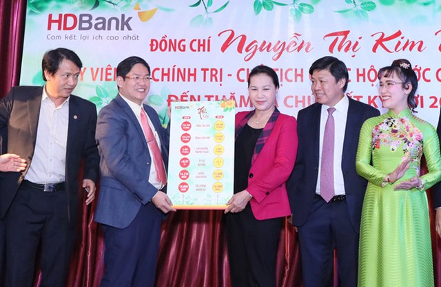 Chủ tịch Quốc hội chúc đầu năm HDBank, Vietjet: Kinh tế tư nhân và khu vực nước ngoài góp phần phát triển kinh tế đất nước ảnh 3