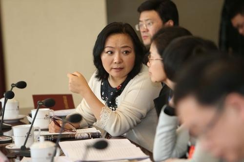 Người phụ nữ kiếm 16 USD/tháng trở thành tỷ phú 9,8 tỷ USD như thế nào ảnh 1