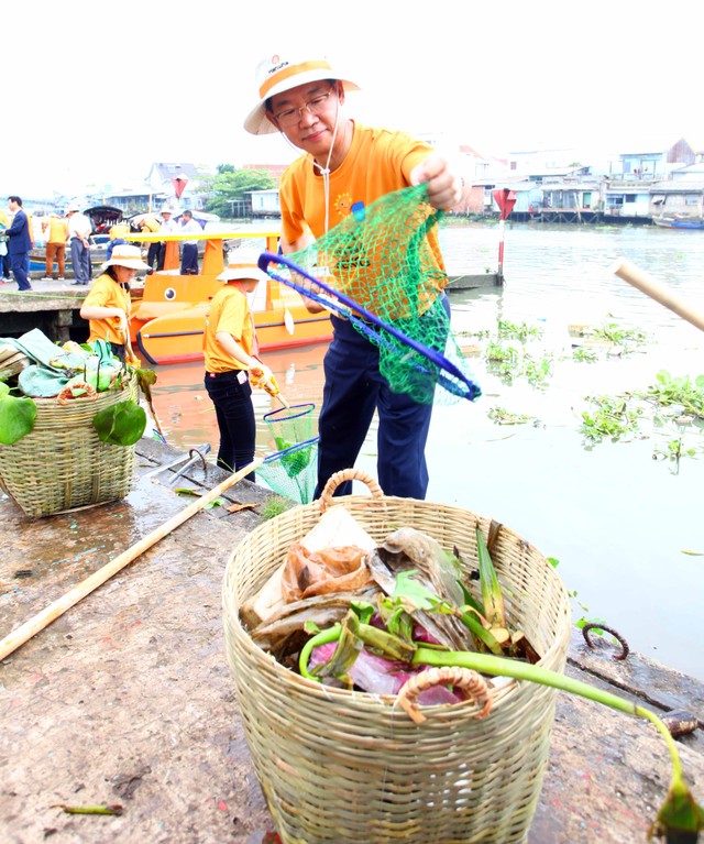 Tập đoàn Hanwha triển khai chiến dịch “Làm sạch sông Mê Kông” ảnh 1