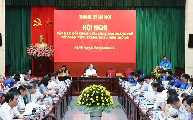 Nhiều thủ khoa từ chối làm cán bộ của Hà Nội vì “chê” lương thấp ảnh 1