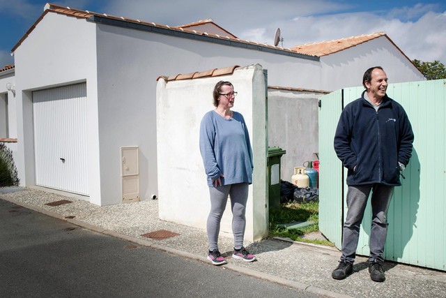 Cả nước Pháp đang tranh cãi về quyền gáy của một con gà trống ảnh 2