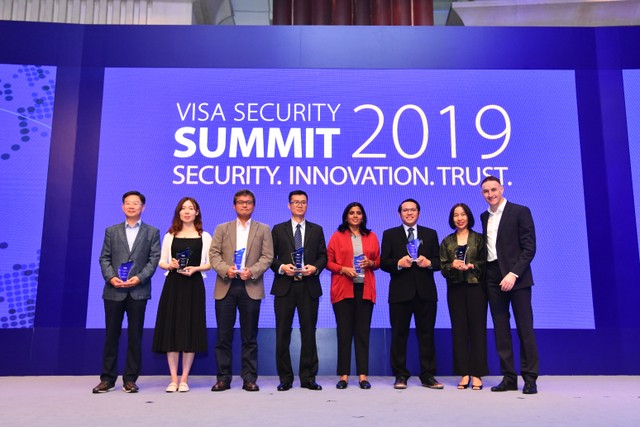 Vietcombank nhận giải thưởng “Champion Security Award” của tổ chức thẻ quốc tế Visa ảnh 1
