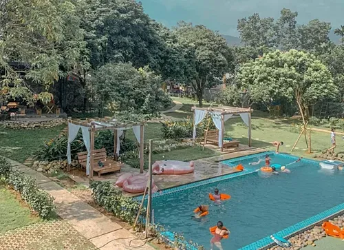 Ba khu nghỉ 'hòa mình vào cây cỏ' quanh Hà Nội cho dịp 2/9 ảnh 1