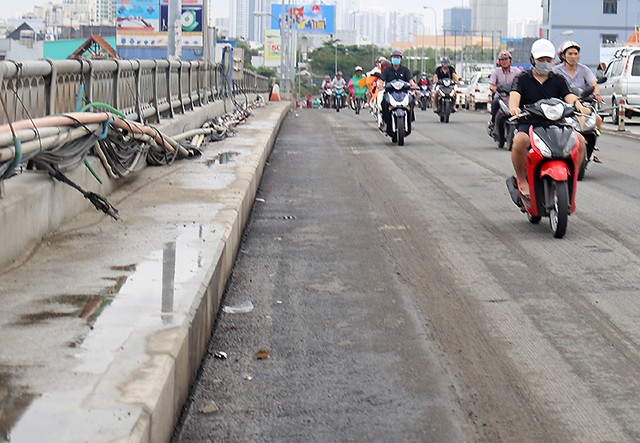 TP.HCM hoàn tất mở rộng cầu Kênh Tẻ ảnh 1