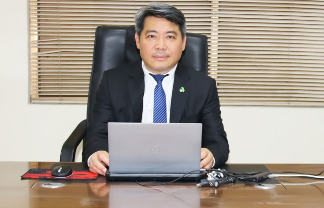 Nhựa Hà Nội: Tạm lùi một bước để tiến ba bước? ảnh 2