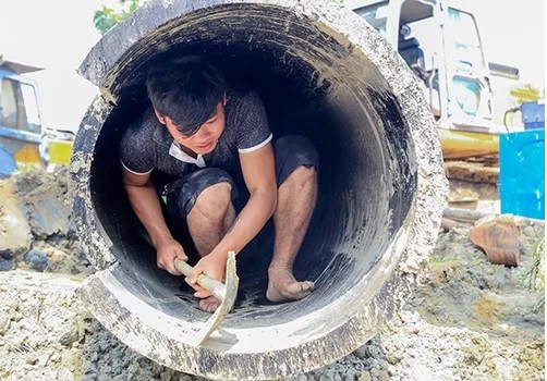 Đường ống 'khủng' dài 370 m vượt sông Hàn ảnh 1