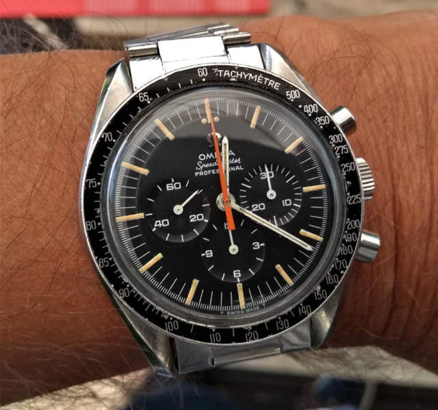 Mua đồng hồ với giá chỉ 1 triệu đồng, bất ngờ khi bán được hơn 1 tỷ đồng ảnh 1