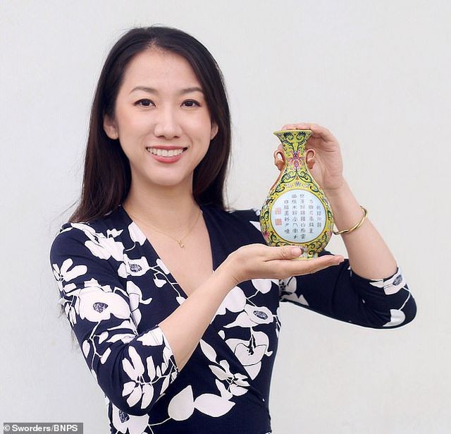 Bình cổ của Hoàng đế Càn Long: Vốn “rẻ như cho”, bất ngờ bán lại được hơn 14 tỷ đồng ảnh 1