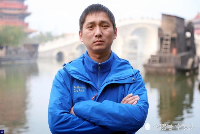 Đóng giả ăn xin suốt 8 năm, chàng trai mua nhà thành phố, lấy vợ đẹp ảnh 2