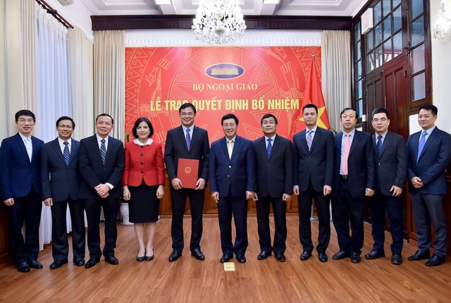 Phó Thủ tướng trao quyết định bổ nhiệm Trợ lý Bộ trưởng Ngoại giao ảnh 1
