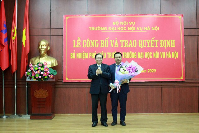 Nhân sự mới Bộ Ngoại giao, Bộ Nội vụ ảnh 1