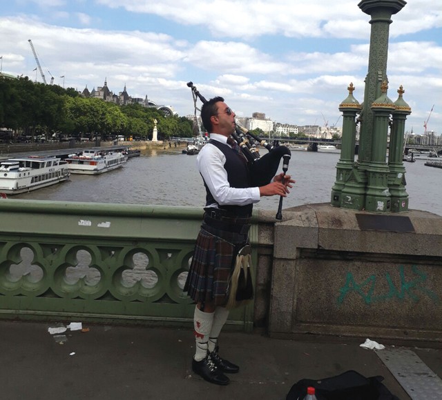 Khoảng lặng giữa Thủ đô London ảnh 1