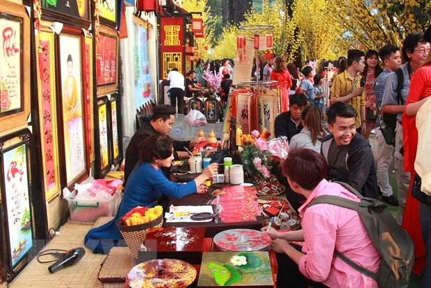 Rộn ràng các hoạt động vui Xuân đón Tết Canh Tý tại TP. Hồ Chí Minh ảnh 1