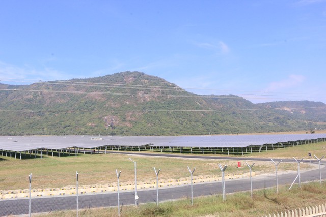 Độc đáo du lịch điện mặt trời ảnh 1