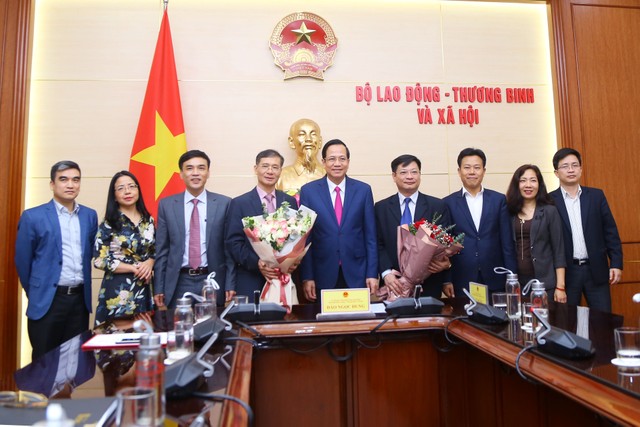 Điều động, bổ nhiệm nhân sự Bộ Xây dựng và Bộ Lao động – Thương binh và Xã hội ảnh 1