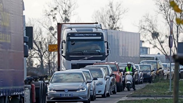 COVID-19: Italy 349 ca tử vong mới, Pháp, Hungary đóng cửa biên giới ảnh 2