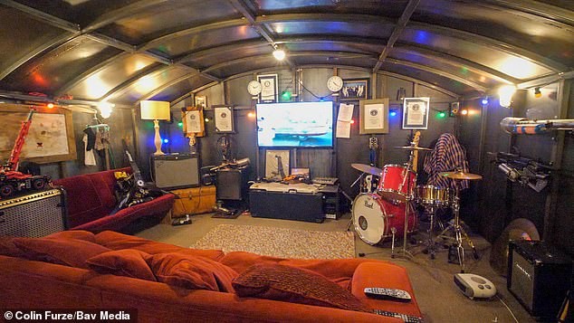 Dự đoán trước thảm họa, chàng trai xây hầm trú ẩn cách ly từ 5 năm trước ảnh 5