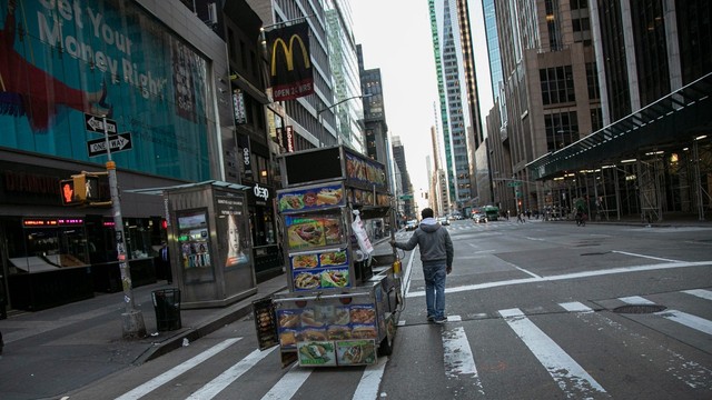 Kinh tế Mỹ lao dốc, ông Trump mất cơ hội giữ ghế tổng thống? ảnh 1