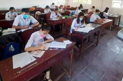 Bộ Y tế yêu cầu học sinh ngồi so le, cách nhau 1,5m trong lớp ảnh 1