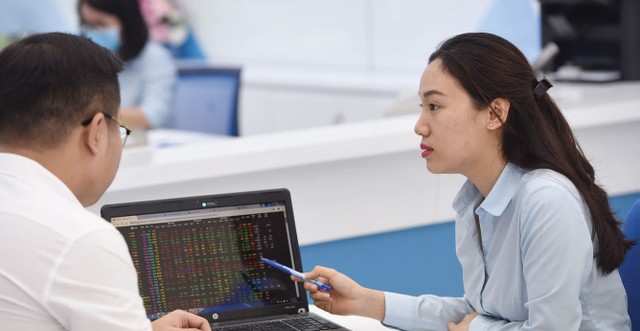 Vàng và chứng khoán cùng tăng giá, vì sao? ảnh 4