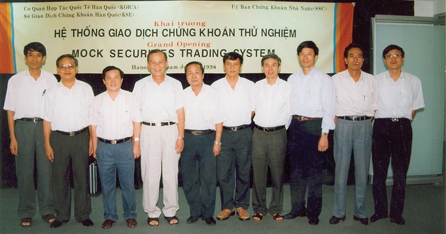 Hai nửa con đường vốn, cho đất nước đi lên ảnh 1