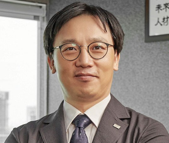 Ông Kang Moon Kyung