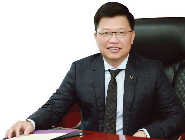 Ông Nguyễn Hưng.