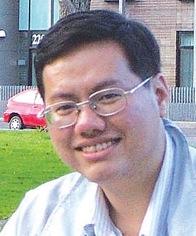 Ông Hồ Quốc Tuấn, Giảng viên Đại học Bristol, Anh.