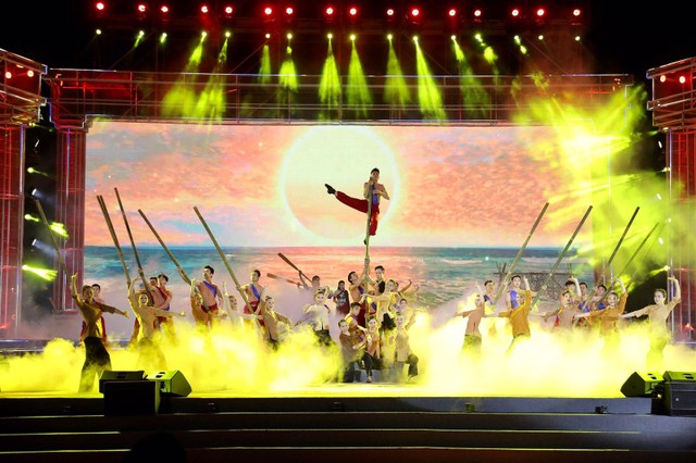 Chương trình nghệ thuật hoành tráng với những màn trình diễn ấn tượng.