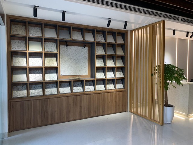 Trong ngành Đá nhân tạo gốc Thạch Anh, biên lợi nhuận ròng đạt trên 20%.