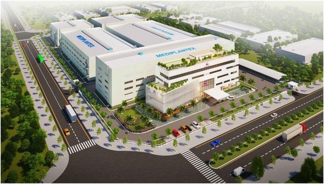 Nhà máy được xây dựng với diện tích 30.354 m2 tại khu Công nghệ cao Hòa Lạc II