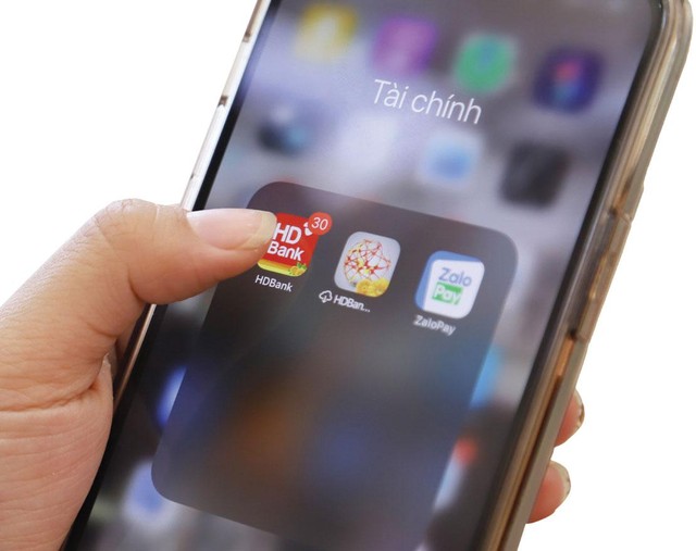 Các ngân hàng Việt đang nỗ lực trong cuộc đua ngân hàng số.