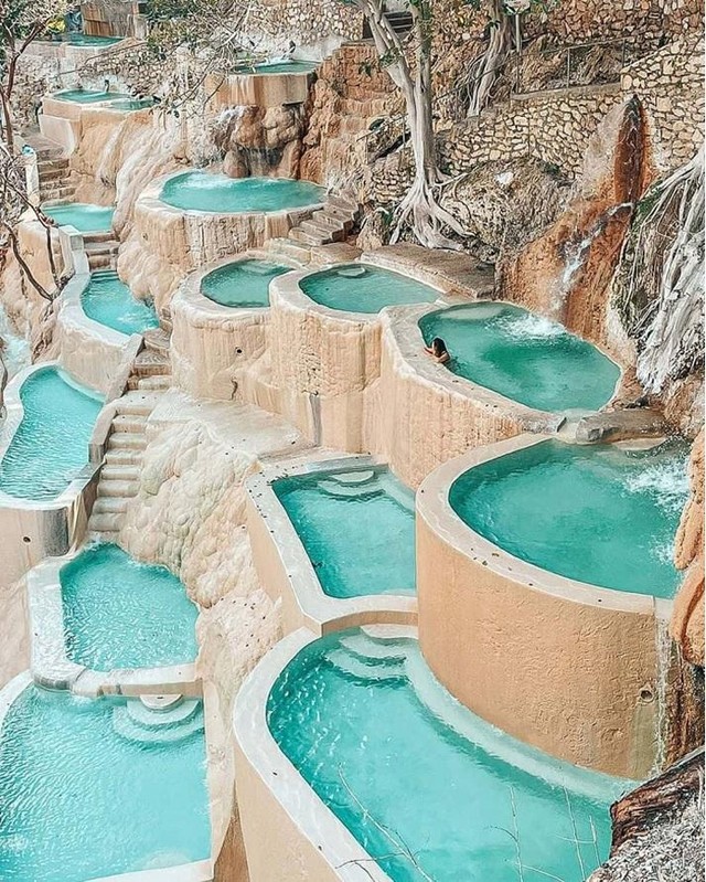 Khu nghỉ dưỡng Las Grutas Tolantongo (Mexico).